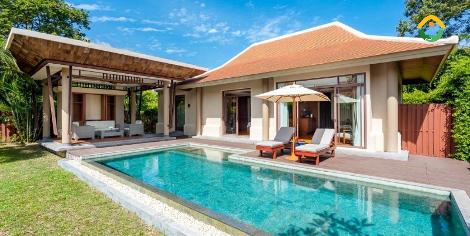 Nhà một tầng có hồ bơi